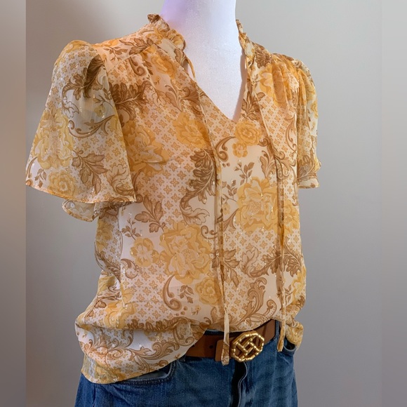 Pretty Joie Blouse - Picture 3 of 11
